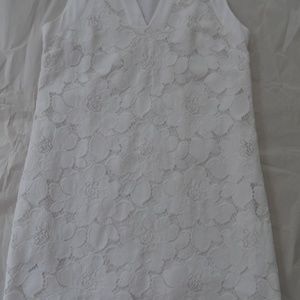 BCBG women white dress in size: Small